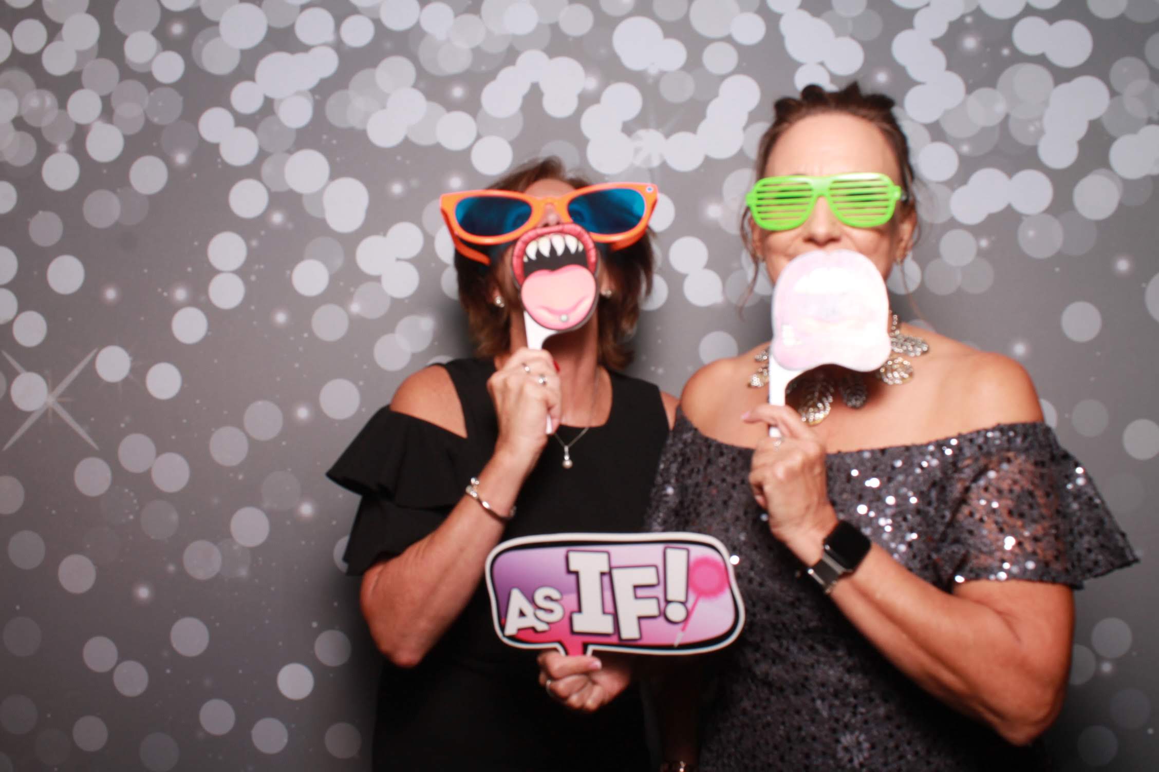 Lindsey Adams Reception at The Madison | View more photos from the event at gallery.photoboothcincy.com/u/PhotoBoothCincy/Lindsey-Adams-Reception-at-The-Madison